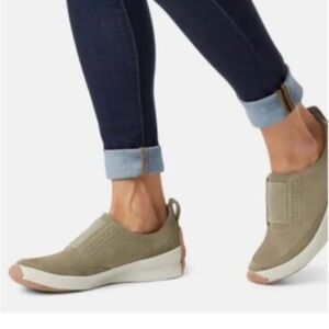 Sorel Out N About Plus Slip On Sneaker, women’s size 7